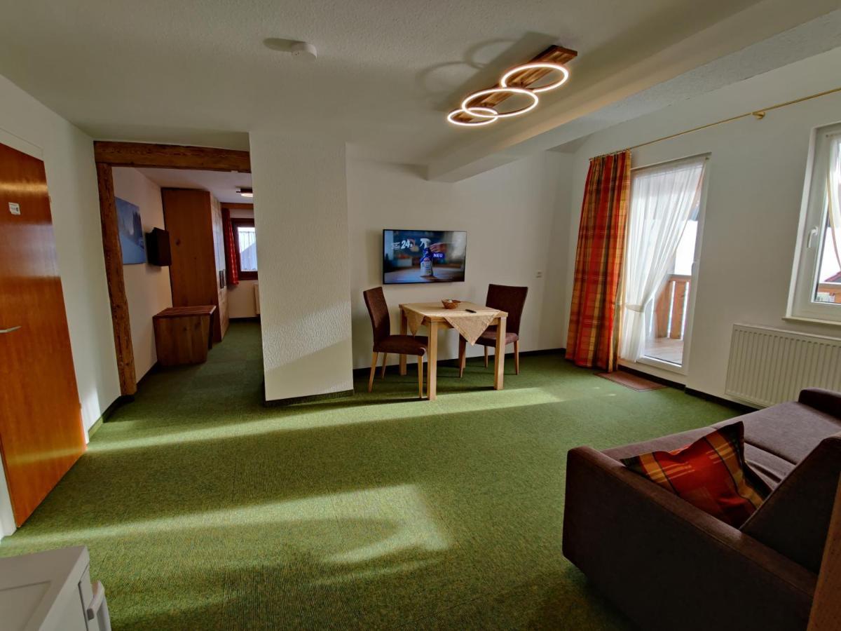 Cafe-Pension Feldbergblick Тітізе-Нойштадт Екстер'єр фото